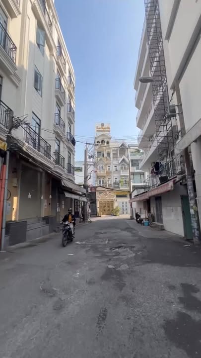 FrontHouse Dương Quảng Hàm, Gò Vấp 70m² giá 11 tỷ - Đầu tư sinh lời ngay!