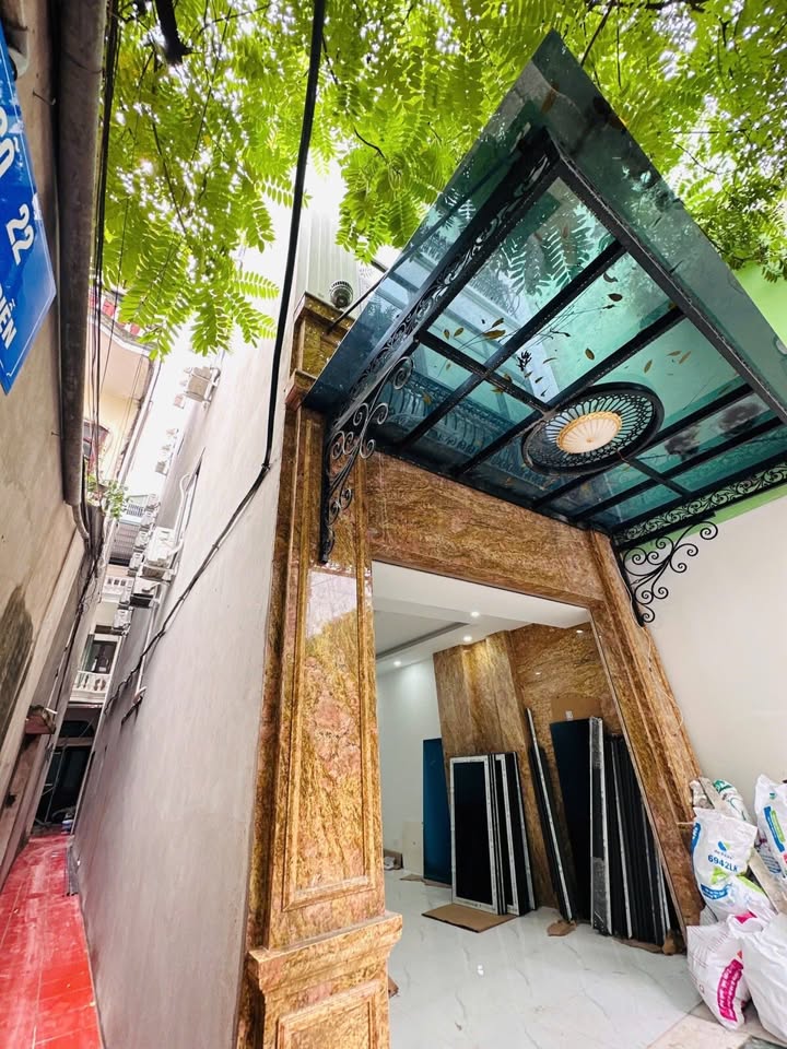 Nhà mặt phố Phúc Diễn 208m² giá 75 tỷ - Full nội thất, kinh doanh đắc địa!