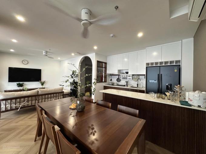 Toà nhà mặt phố Hồng Tiến, Long Biên, 178m² - Sẵn dòng tiền cho thuê!