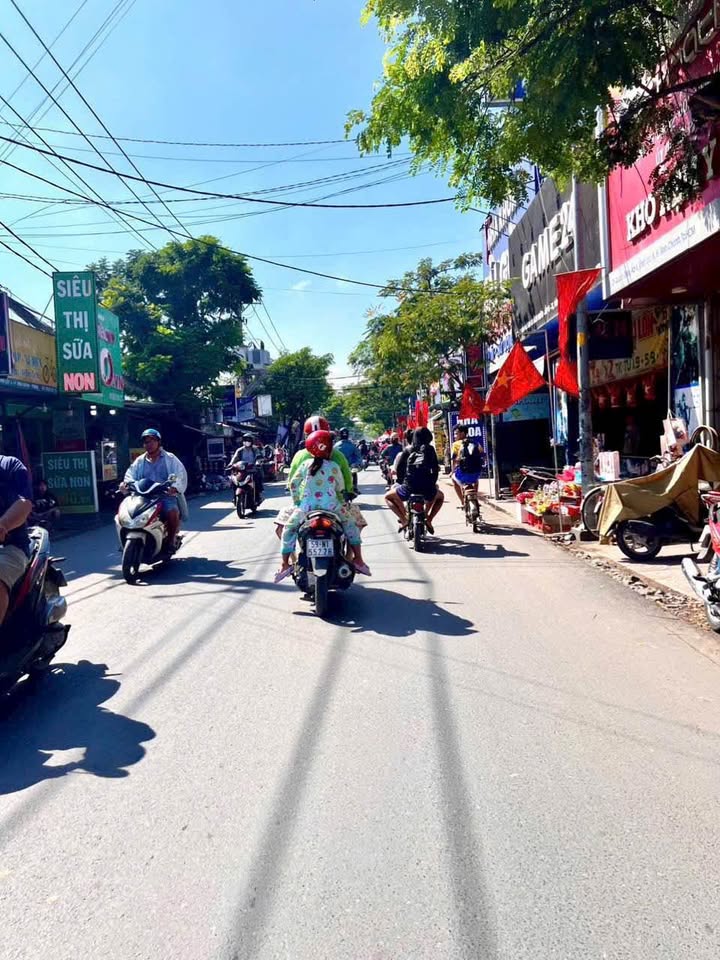 Nhà mặt tiền Quách Điêu, Vĩnh Lộc 100m² giá chỉ 10 triệu - Đầu tư sinh lời tuyệt vời!