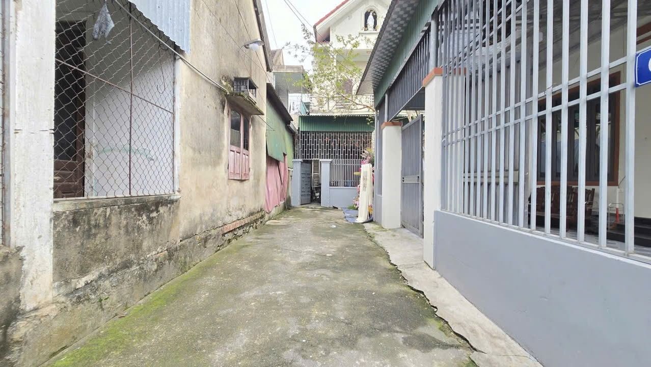 Nhà cấp 4 2 mặt tiền TDP 7 Tân Giang - 144.3m² giá tốt - Vị trí trung tâm tiện lợi!