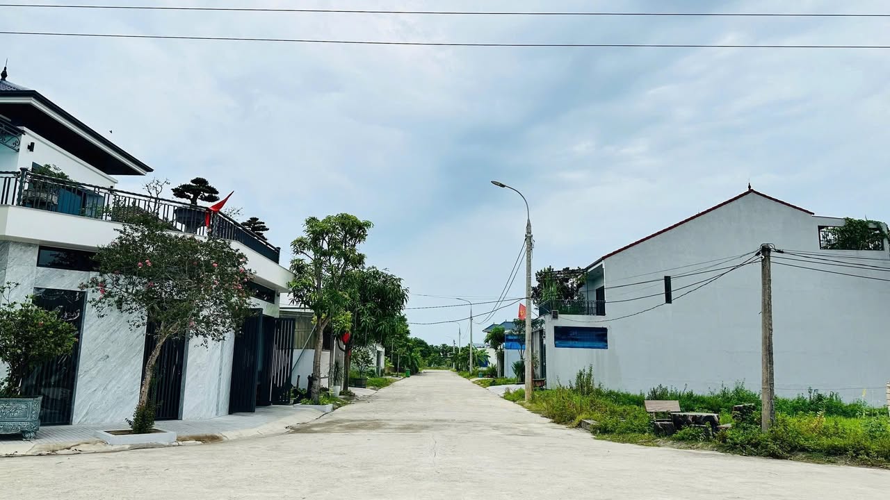 Đất mặt đường Quốc lộ 1A Cẩm Quang 120.1m² giá 3 tỷ - Kinh doanh thuận lợi!