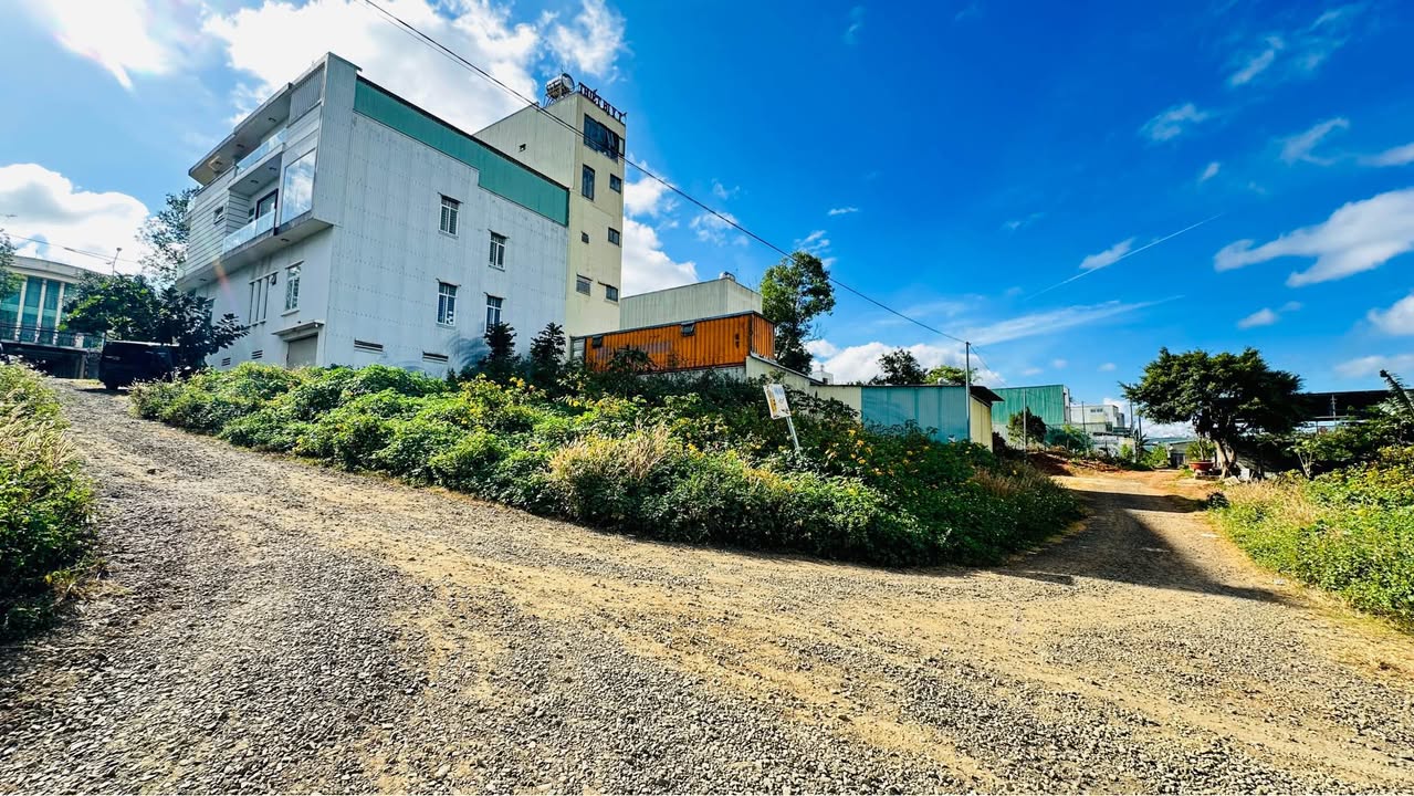 Đất 2 mặt tiền Tôn Thất Tùng, Phù Đổng 248.63m² giá 3.5 tỷ - Tiềm năng kinh doanh lớn!