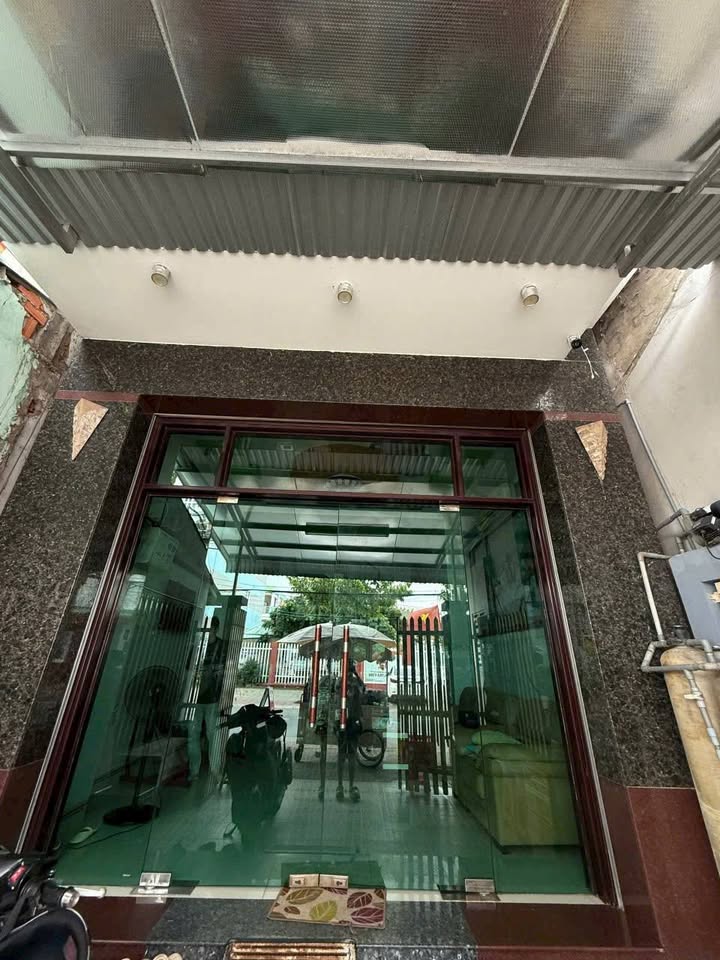 Nhà mặt tiền đường Quang Trung, Trà Vinh 92m² giá 7 tỷ - Nội thất cao cấp tặng kèm!