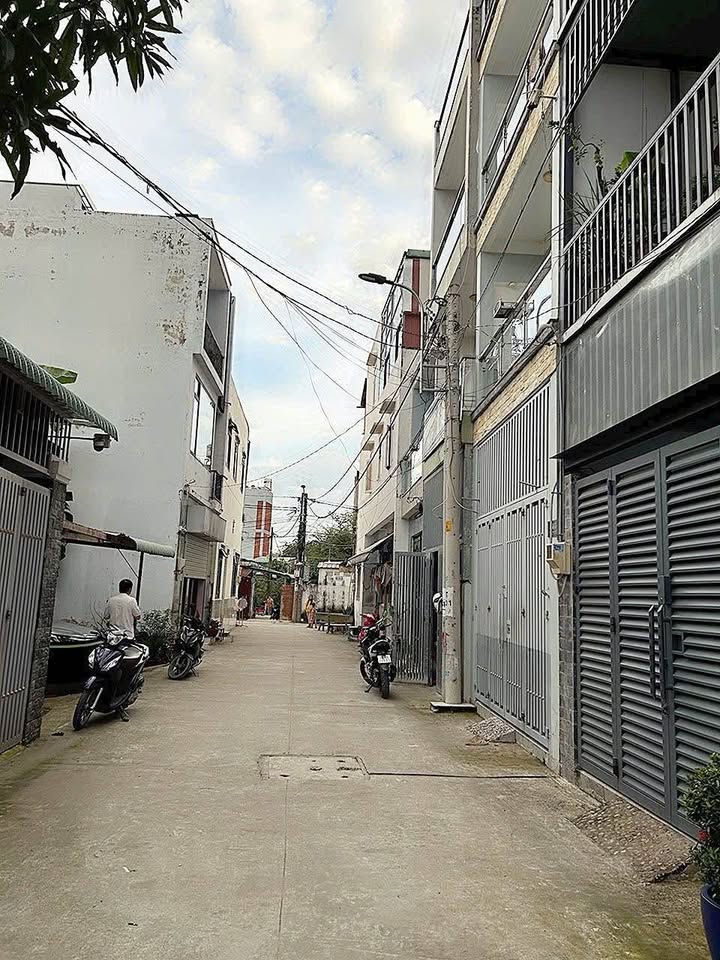 Đất nền khu dân cư Đường 100A - Tân Phú, Thủ Đức 76,8m² giá 4,15 tỷ - Hướng Tây Nam gần bệnh viện