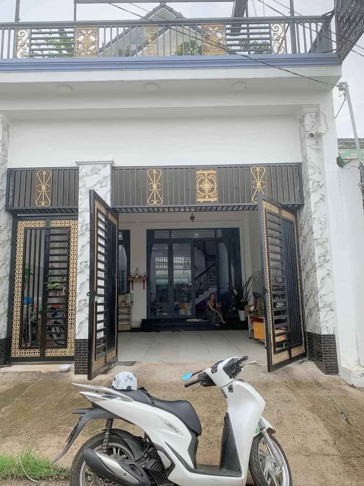 Nhà đẹp 120m² tại Tân Xuân, Đồng Xoài - Giá chỉ 3 tỷ VND!