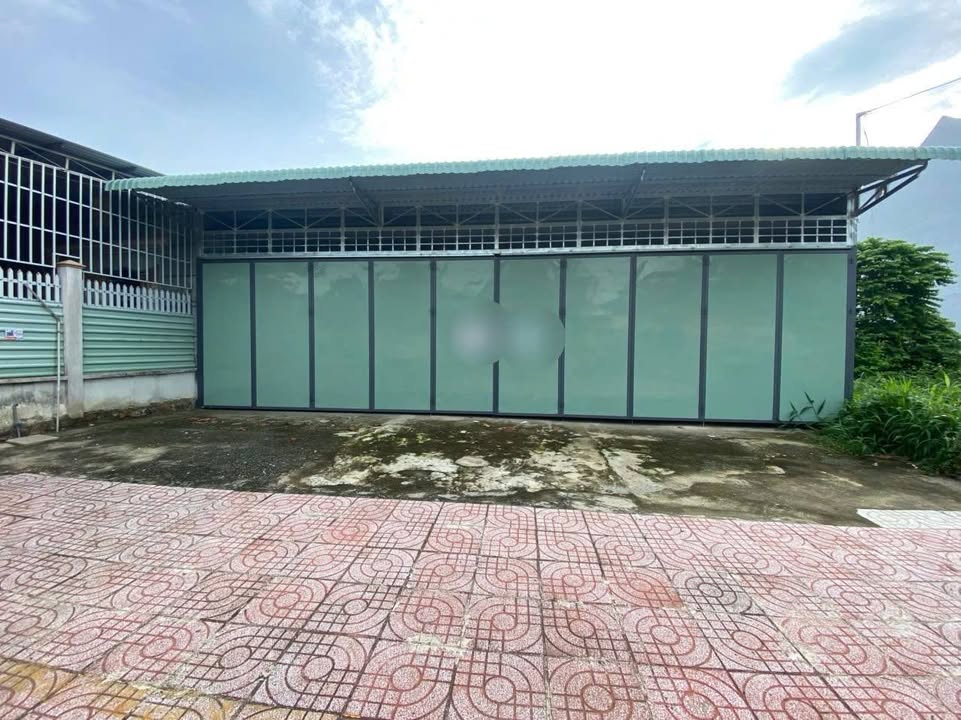 Nhà cho thuê tại Đồng Xoài 288m² giá chỉ 8 triệu - Phù hợp mở kinh doanh!