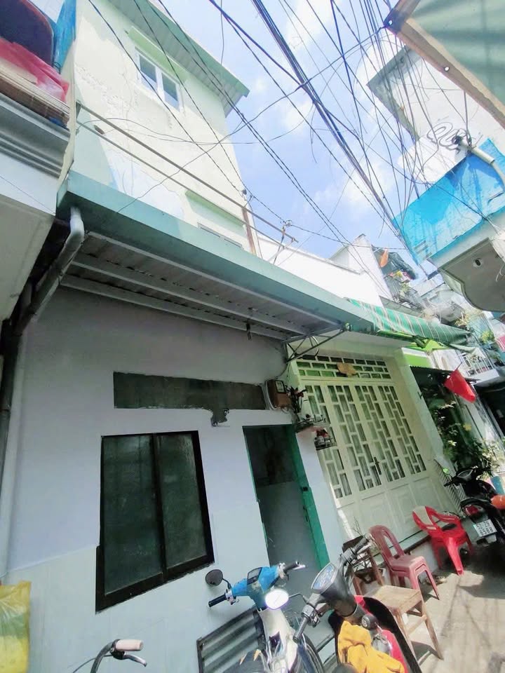 Nhà phố Đoàn Văn Bơ, Quận 4, 27m² giá 1.49 tỷ - Hẻm an ninh, tiện ích đầy đủ!