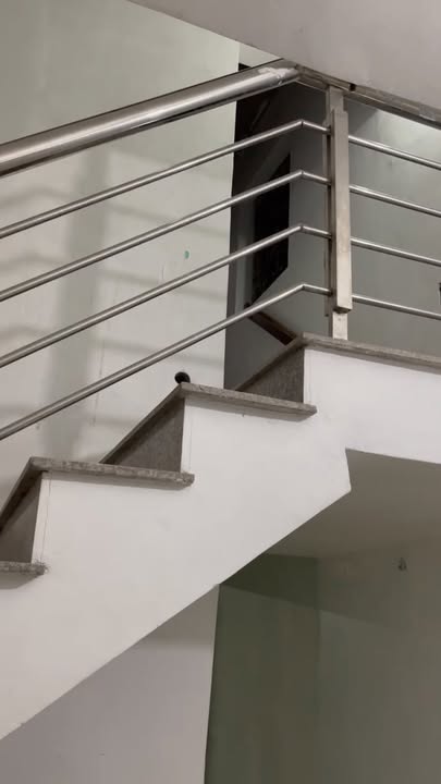 Nhà 2 tầng cho thuê mặt đường Nguyễn Du, Vinh - Kinh doanh thuận lợi chỉ 5.5 triệu!