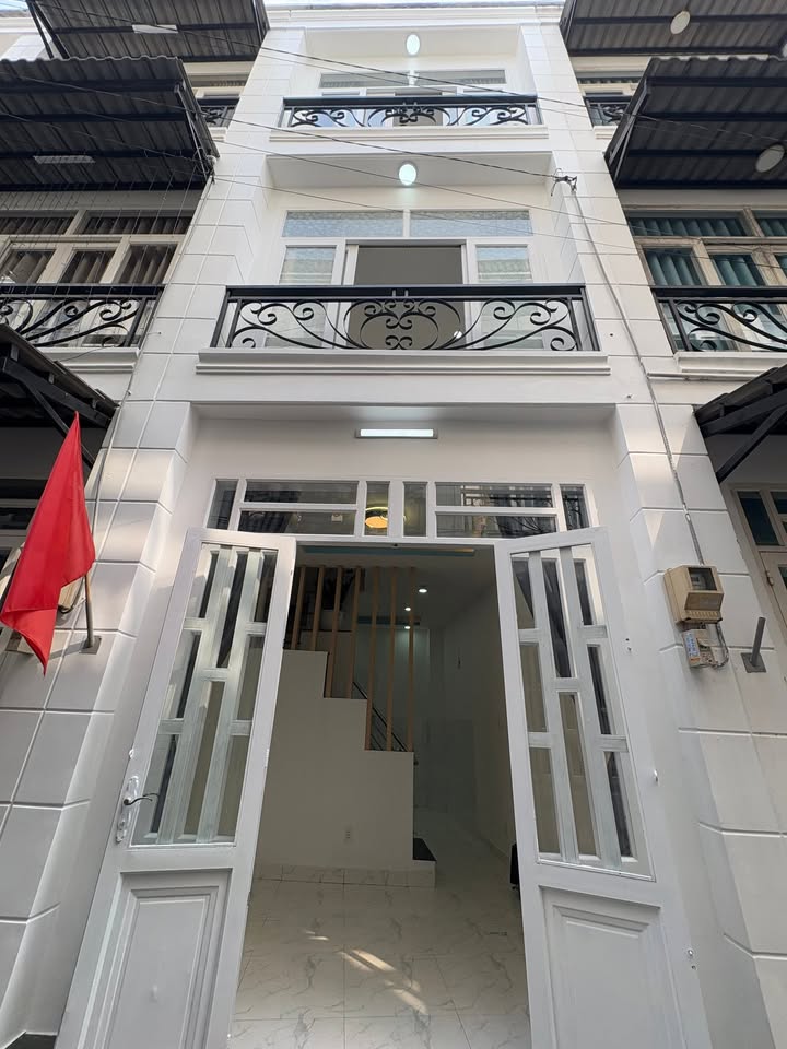 Nhà 3 Lầu 4 PN Tô Ngọc Vân 28m² giá 1.65 tỷ - Sẵn sàng vào ở!