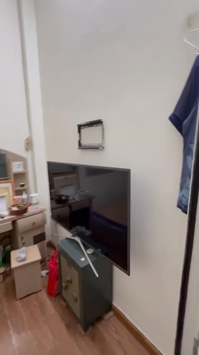 Cho thuê nhà riêng tầng 2 tại Đống Đa, Hà Nội - Giá 6.7 triệu/tháng, phù hợp làm VP hoặc ở