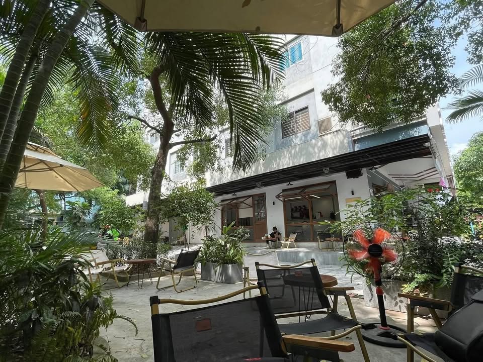 FrontHouse cho thuê tại Dương Khuê 150m² giá 15 triệu - Kinh doanh thuận lợi!