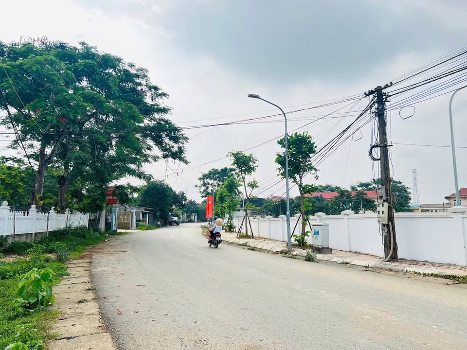 Đất chính chủ 100m² tại trung tâm xã Hoà Sơn, Lương Sơn - Giá chỉ 1 tỷ!