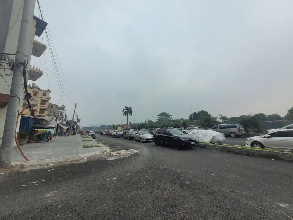 Nhà Phố Bắc Từ Liêm 36m² giá thỏa thuận - Ô tô 16 chỗ đỗ cửa tiện lợi!