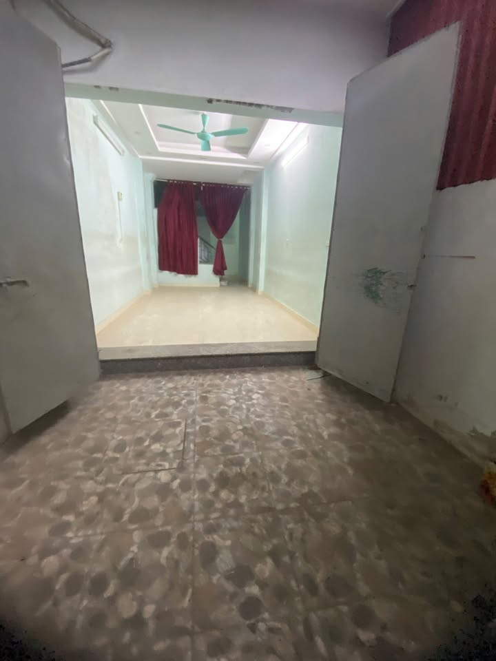 Nhà cho thuê tại ngõ Bùi Xương Trạch, 45m² giá 7,5 triệu - Sân để xe thoáng đãng!