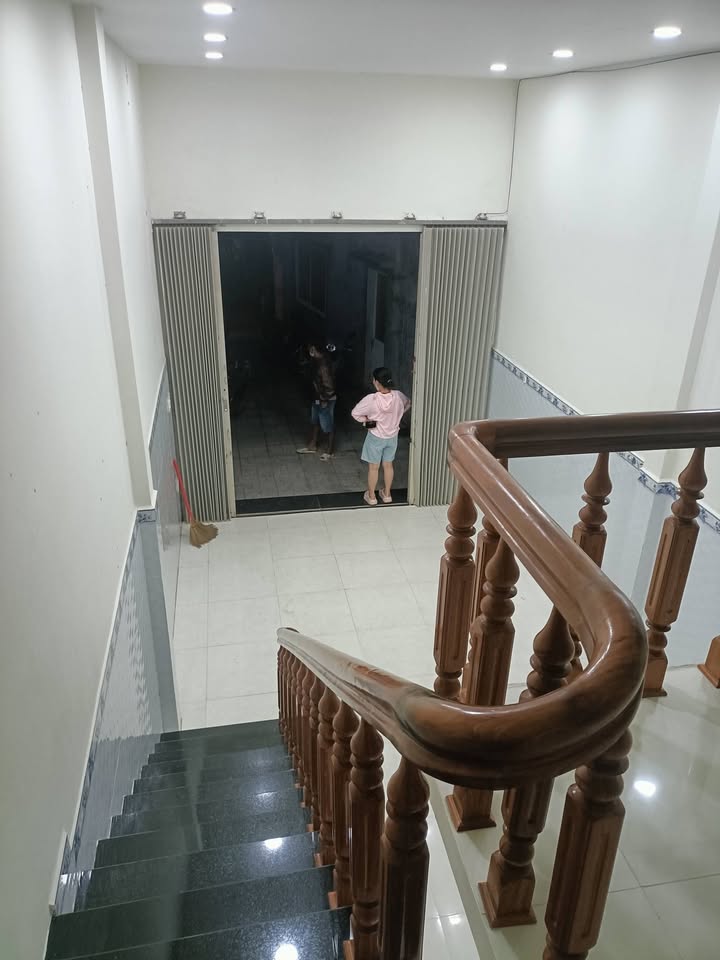 Nhà phố Lương Văn Chánh Tuy Hoà 74m² giá 1.75 tỷ - Sẵn sàng đón chủ mới!