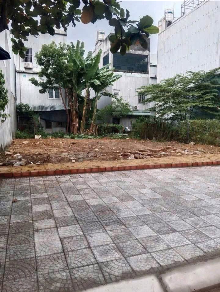 Đất nền mặt tiền đường Hoàng Trung Thông 180m² giá 13.6 tỷ - Đầu tư sinh lời ngay!