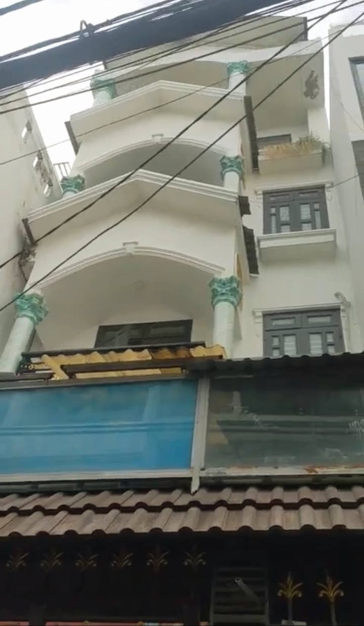 Nhà trọ hẻm 1/5M Phạm Văn Bạch, Tân Bình 1030m² giá 11.7 tỷ - Đầu tư sinh lời ngay!