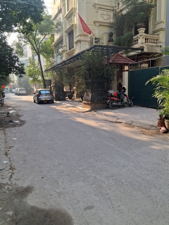 Sàn văn phòng cho thuê đường Nguyễn Viết Xuân Hà Đông 160m² - Giá chỉ 13.5 triệu/tháng!