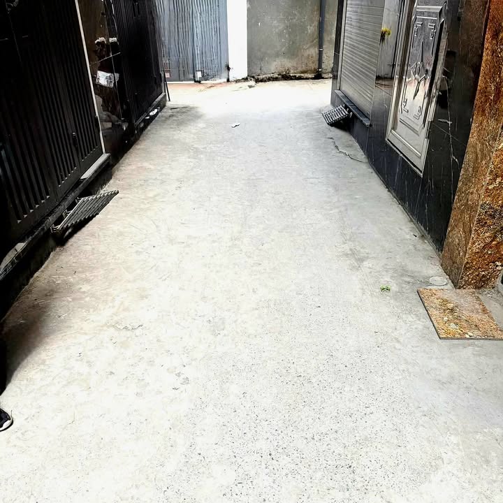 Nhà bán 5 tỷ tại Tây Mỗ, 35m² - Thiết kế 5 tầng đẹp, giao dịch ngay!