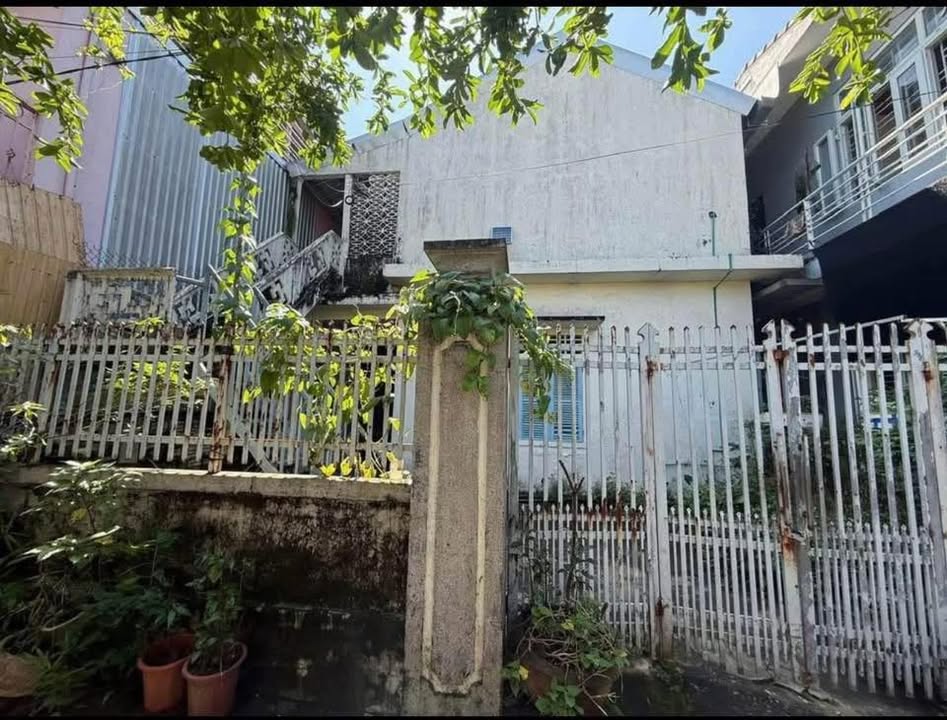 Nhà nguyên căn 2 tầng tại kiệt 24 Chế Lan Viên, 135m² - Giá chỉ 2,5 triệu/tháng!