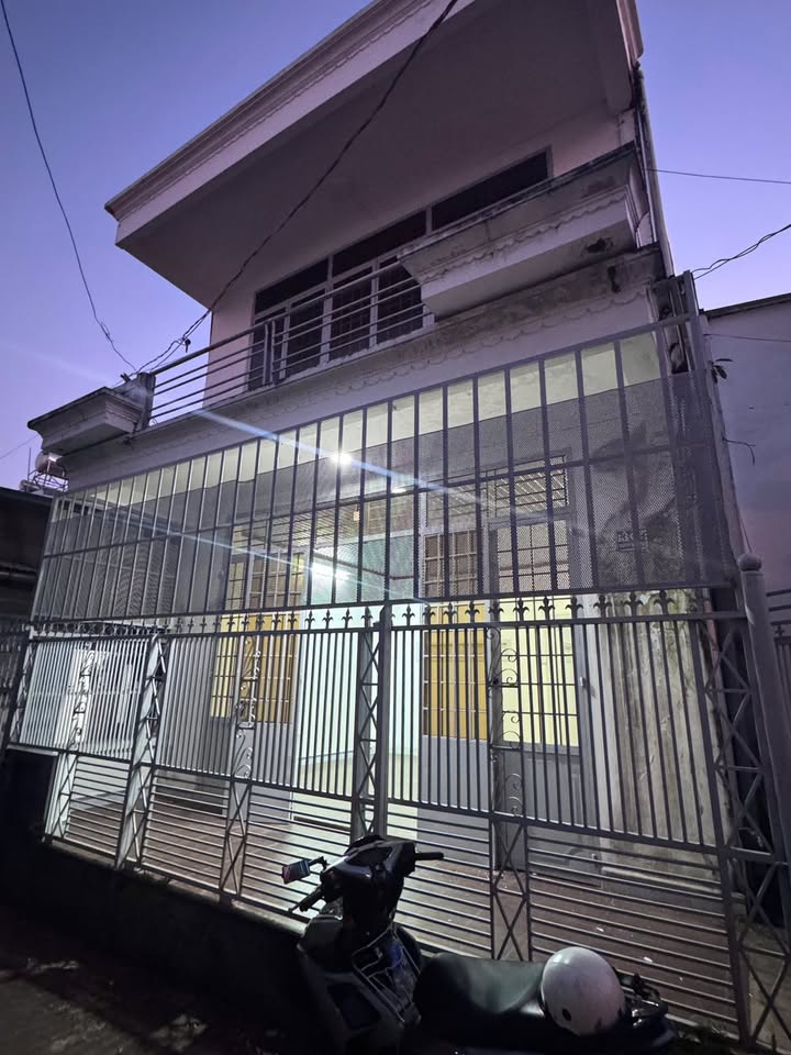 Nhà nguyên căn Tân Lập, Buôn Ma Thuột 2PN giá 4 triệu - Không gian thoáng đãng, dễ cải tạo!