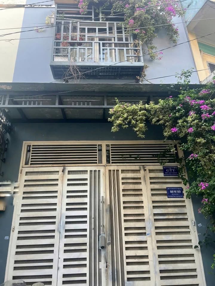 Nhà cho thuê 3 tầng đường Bùi Đình Tuý, Bình Thạnh - Giá 15 triệu, phù hợp cho gia đình và văn phòng!