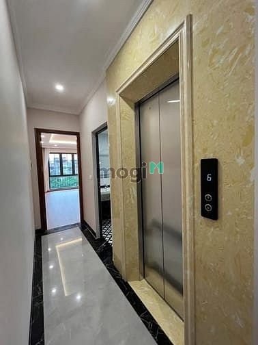 Nhà cho thuê tại Trung Kính, Quận Cầu Giấy 298m² giá 35 triệu - Thiết kế hiện đại, sẵn sàng hoạt động!