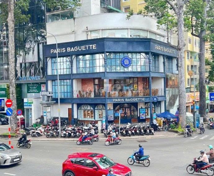 Tòa nhà cho thuê góc 2 mặt tiền Phan Đình Phùng - Phan Đăng Lưu 180m² giá 70 triệu - Nhà trống nhận ngay!