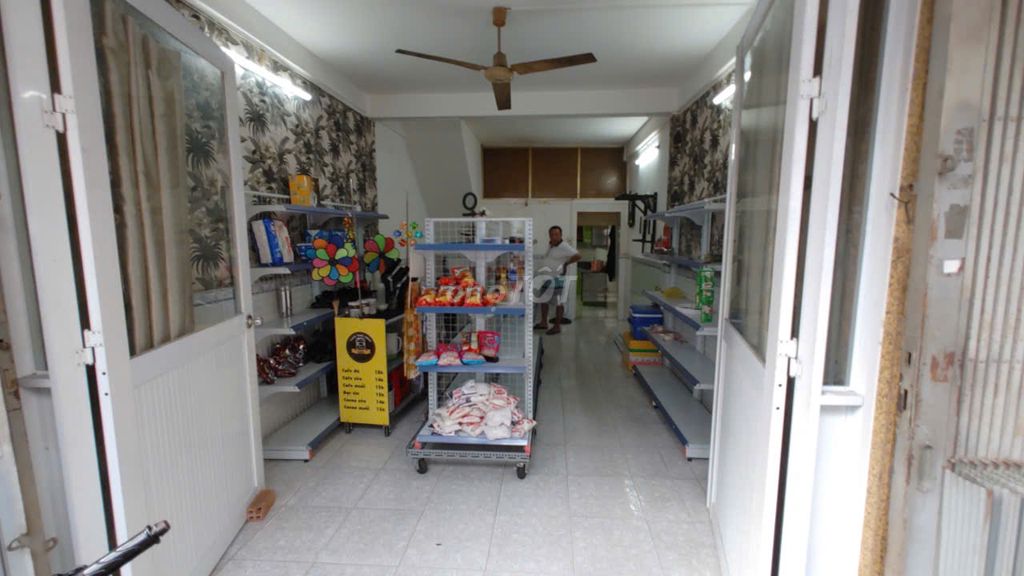 Nhà phố Lạc Long Quân, Quận 11 - 3.5x11.5m, 1 trệt 1 lầu - Kinh doanh sầm uất!