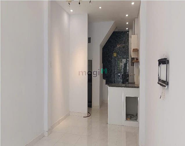 Cần cho thuê nhà 1 trệt 1 lầu hẻm xe hơi Ngô Tất Tố 96m² giá 17 triệu - Khu vực yên tĩnh, tiện nghi đầy đủ!