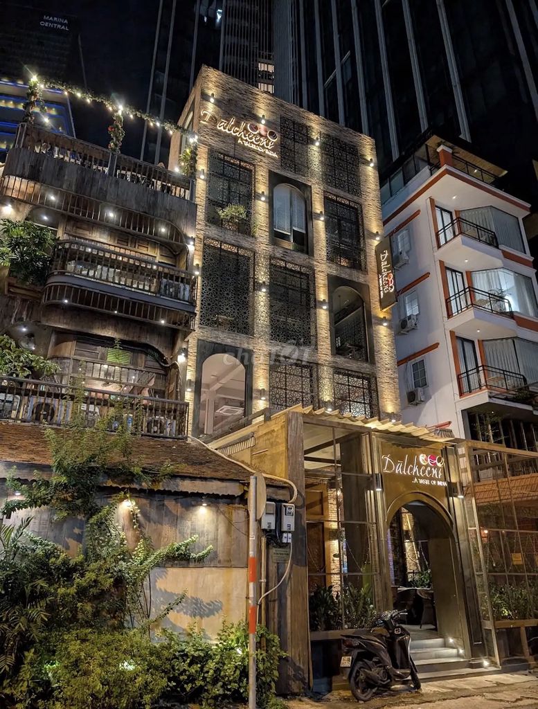 Building Mặt Tiền Đường Nguyễn Văn Thủ, Quận 1 - Diện Tích 550m², Thang Máy Sang Trọng