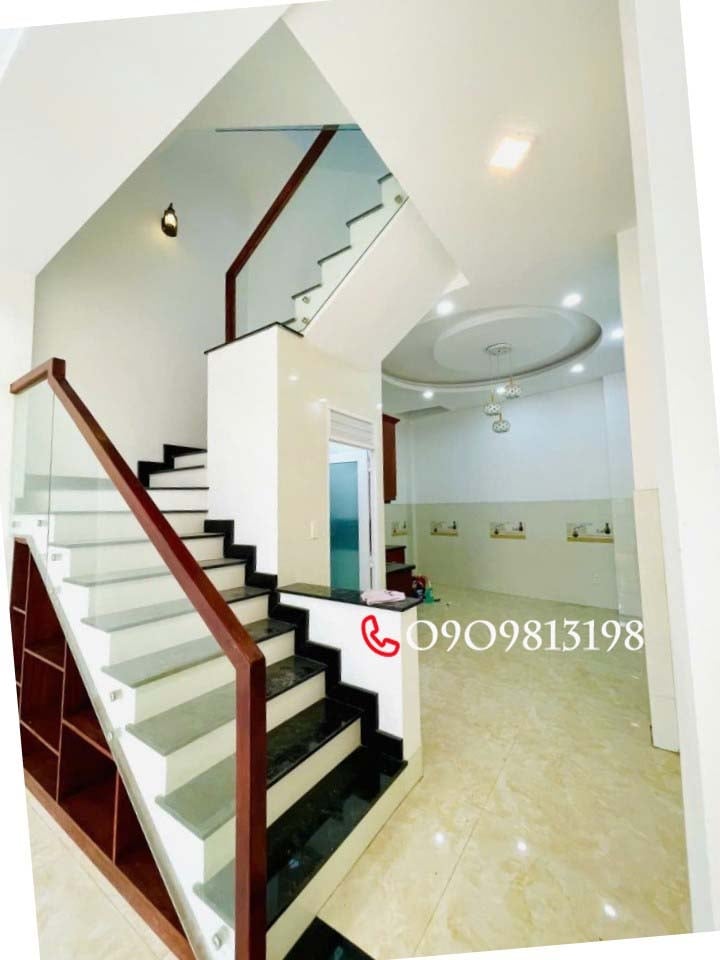 Nhà Phường Chợ Quán Quận 5 52m² giá 8.68 tỷ - Sổ hồng chính chủ, gần trung tâm!