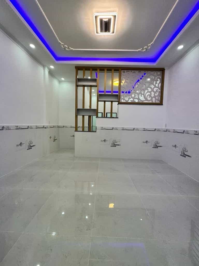 Nhà mới 2PN tại Phú Thạnh, DT 53m² giá 4.85 tỷ - Đẹp, dọn vào ở ngay!
