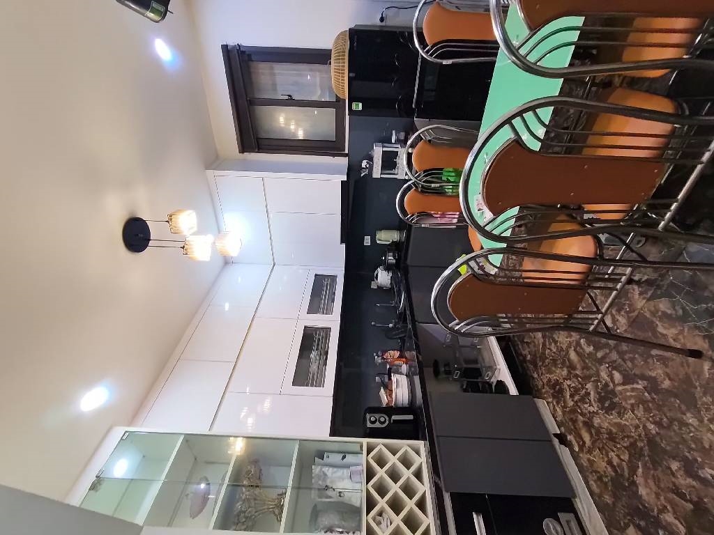 Nhà dân 5 tầng Tứ Liên 41m² giá 11 tỷ - Tiềm năng tăng giá trị cao!