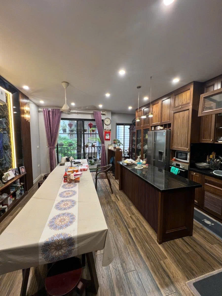 Nhà khu Pháo Đài Láng 60m² giá 19.9 tỷ - Lô góc tiện kinh doanh