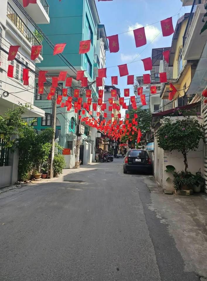 Nhà phố Lạc Long Quân, Cầu Giấy 46m² giá 15 tỷ - Sẵn sàng giao dịch!