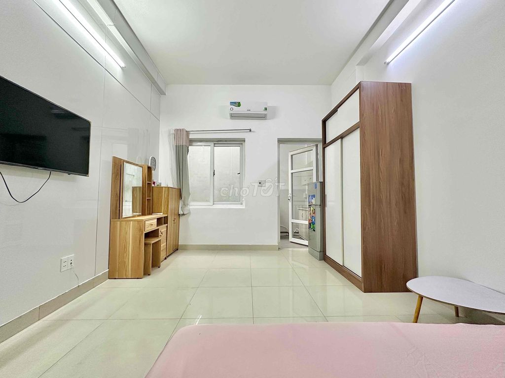 Phòng cho thuê Nguyễn Gia Trí 35m² giá 5 triệu - Nội thất cao cấp, an ninh 24/7!