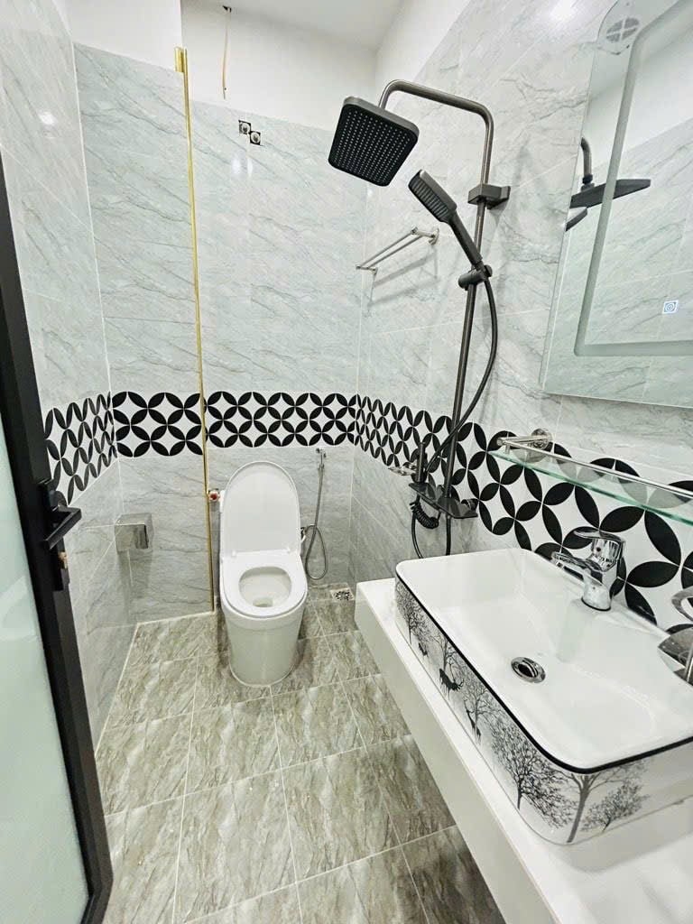 Nhà phố Bạch Đằng, Quận Hai Bà Trưng 28m² giá 7.38 tỷ - Thiết kế hiện đại, đầy đủ nội thất!