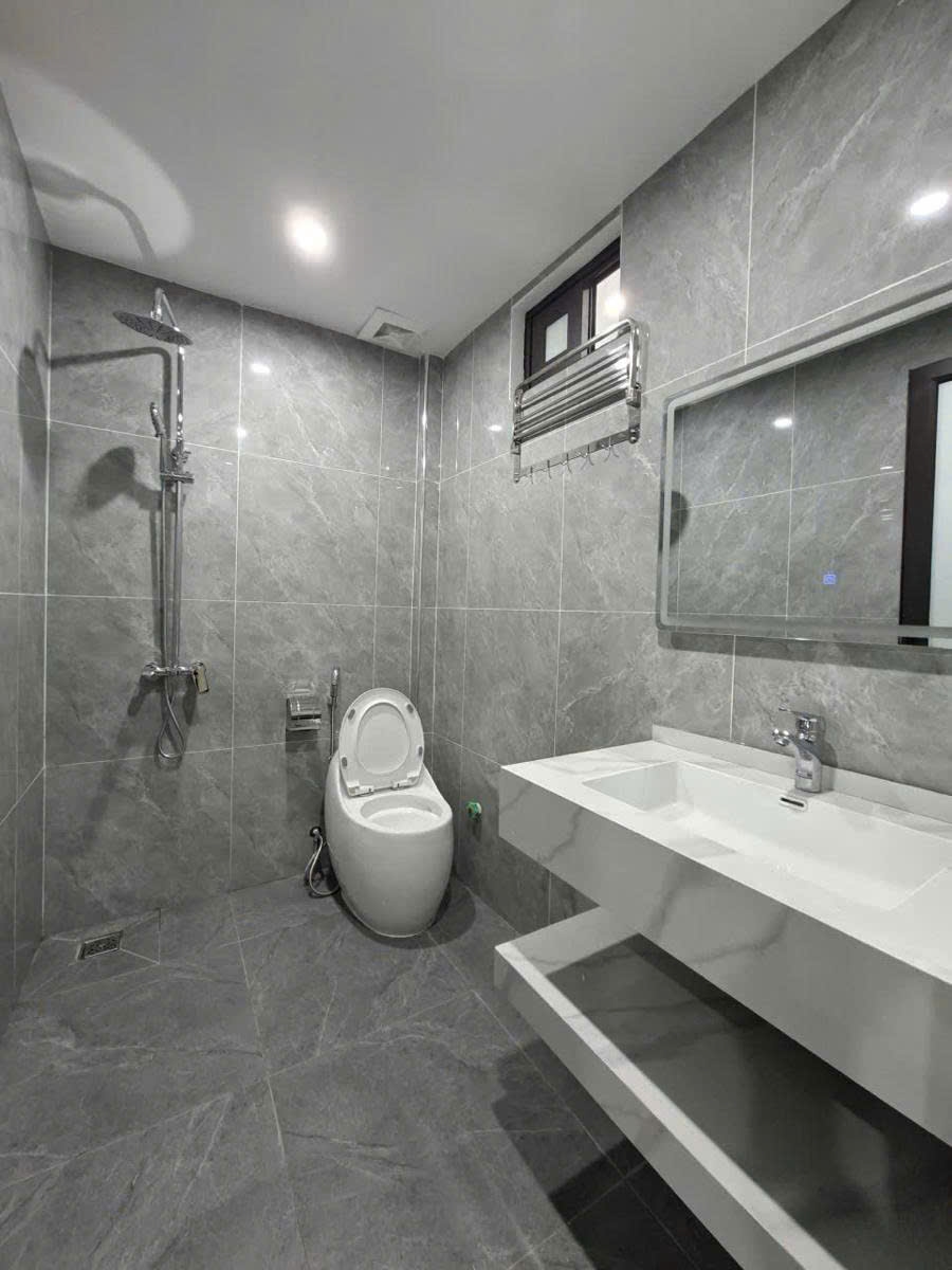 Căn hộ Chung cư 102 Thái Thịnh 115m² giá 11.5 tỷ - Tầng VIP, sổ đỏ chính chủ!