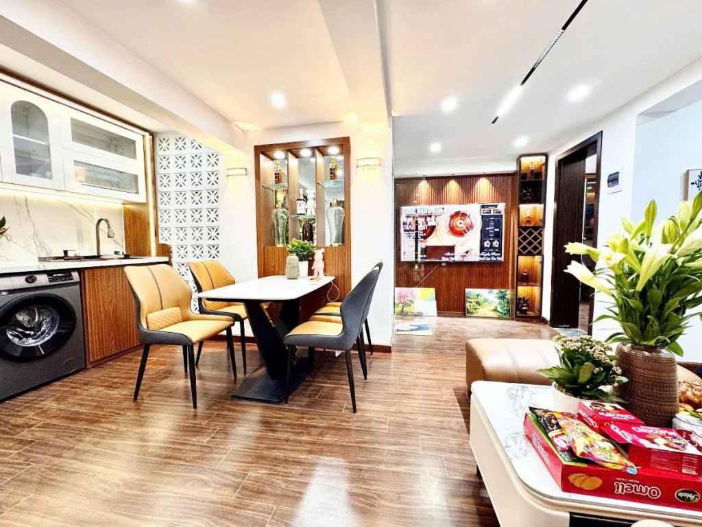 Chung cư 187 Nguyễn Lương Bằng 100m² giá 8.5 tỷ - Nhà đẹp, đầy đủ nội thất, xách vali vào ở ngay!