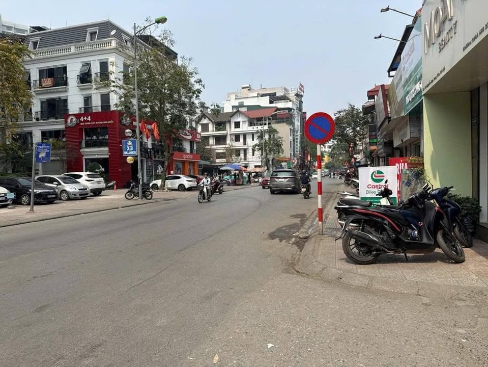 Đất mặt phố Nguyễn Sơn Long Biên 145m² giá 42 tỷ - Mặt tiền rộng, kinh doanh đắc địa!