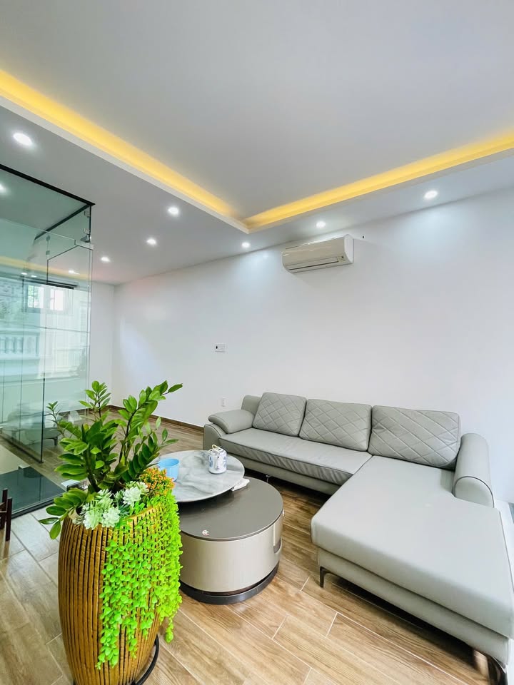 Nhà Mặt Ngõ 6 Tầng Đình Đông - 35m² giá 4.25 tỷ - Phù hợp kinh doanh!