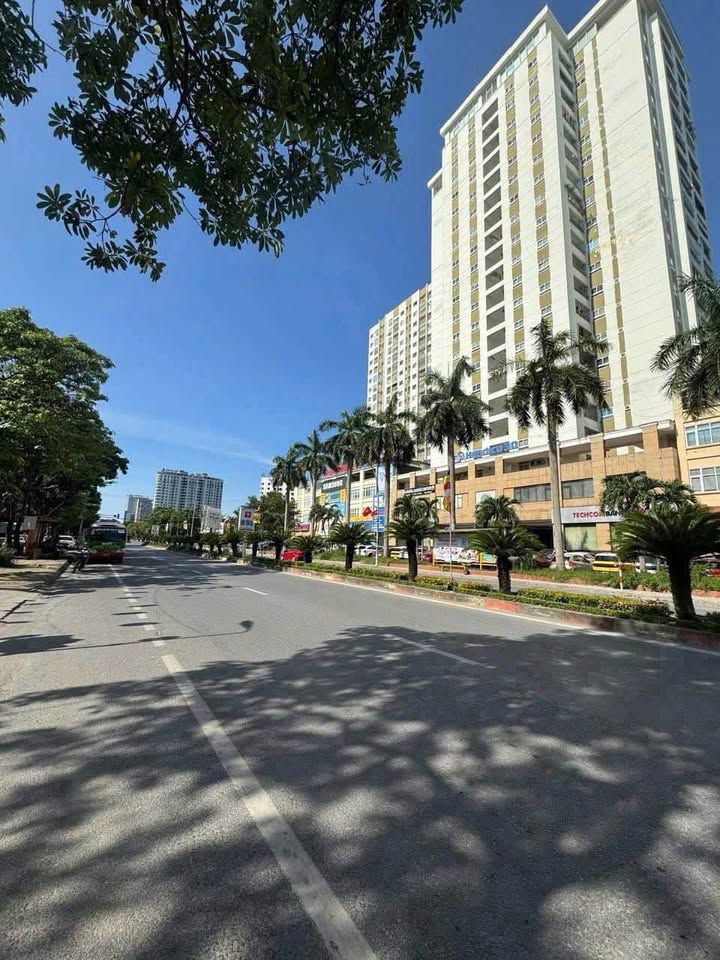 Căn hộ chung cư Hadico Quang Trung 66m² giá 2 tỷ - View đẹp, nội thất đầy đủ!