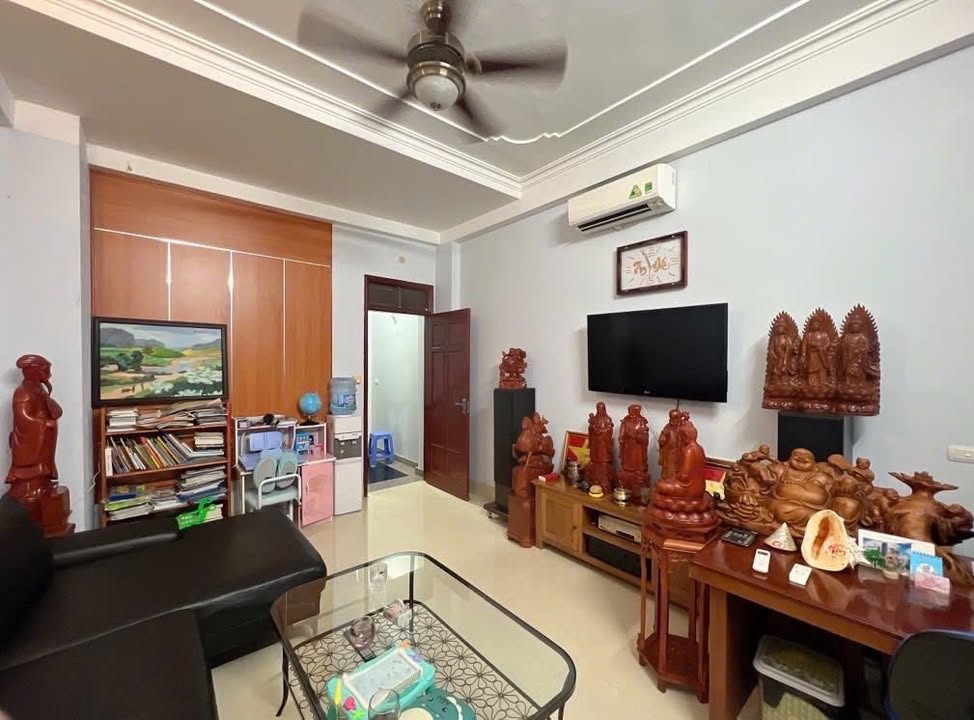 Nhà 5 tầng Dương Nội 35m² giá 7.1 tỷ - Gần AEON Mall, tiện lợi sinh sống!