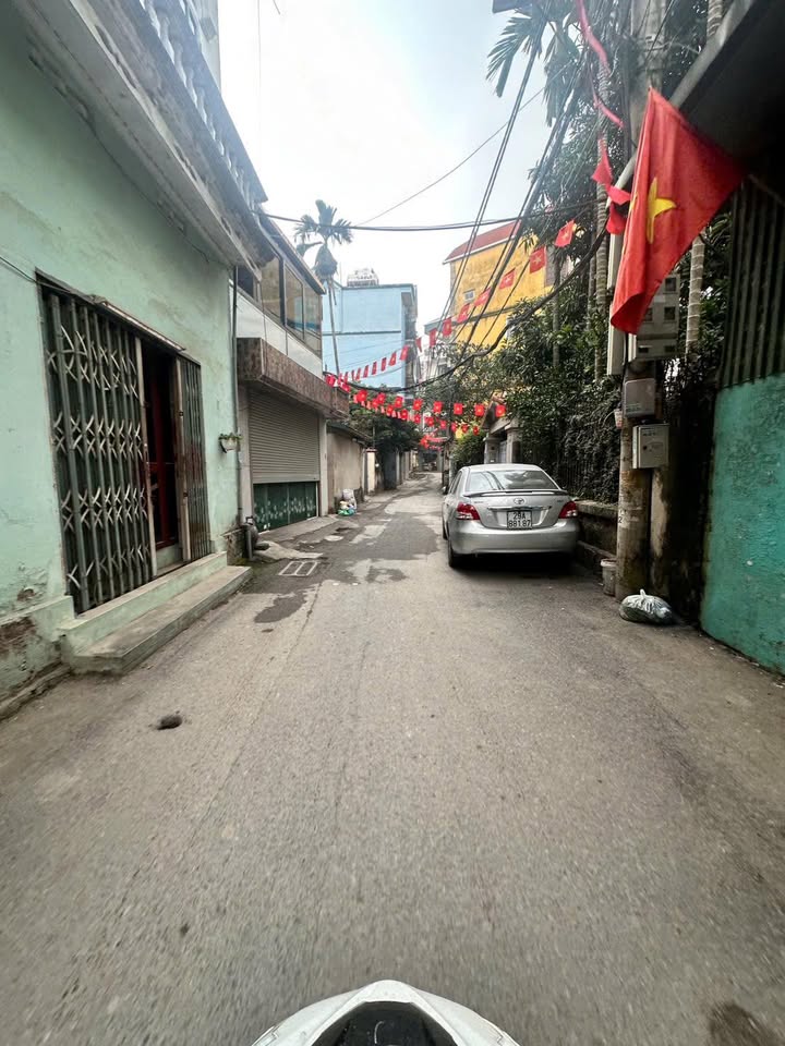 Nhà riêng Phân Lô Xuân La 60m² giá 17 tỷ - Kinh doanh sầm uất, ô tô tránh nhau!