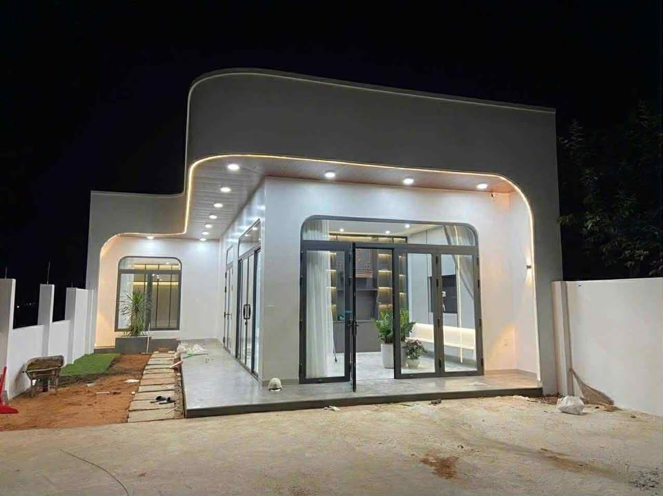 Nhà riêng Đặng Văn Tiếu Bạc Liêu 270m² giá 550 triệu - Không gian yên tĩnh, hàng xóm thân thiện!