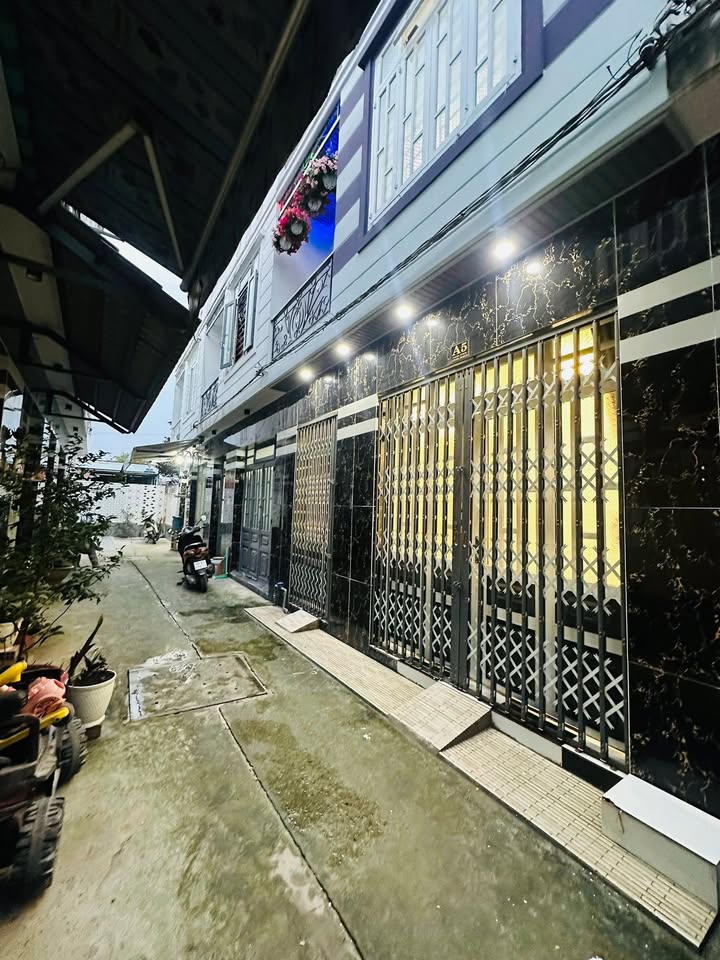 Nhà Lầu Tại Trung Tâm Cần Giuộc 88m² Giá 1.55 Tỷ - Gần QL50 Chỉ 100m!