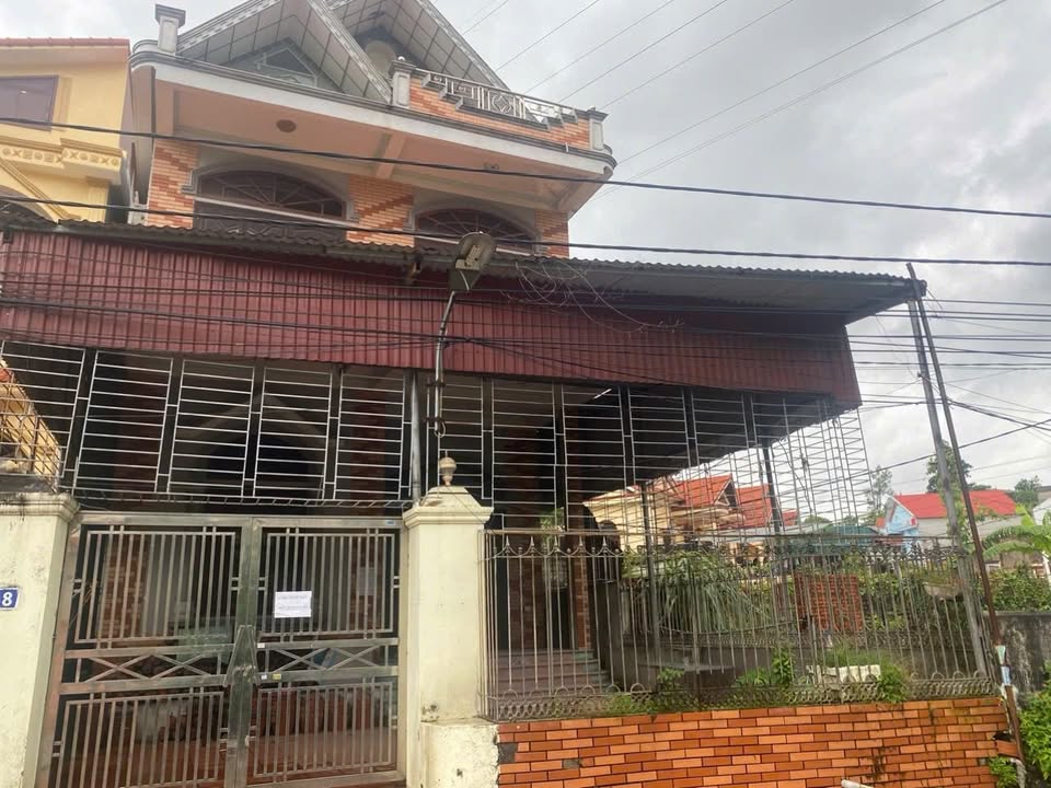 Nhà cho thuê 2 tầng tại phường Hà Khẩu, Hạ Long - 5 phòng ngủ, giá thỏa thuận!