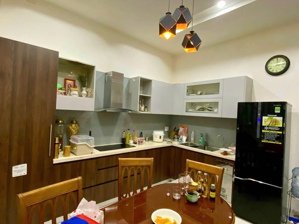 Nhà 3 tầng Đà Nẵng 100m² giá 7.9 tỷ - Sẵn sàng ở ngay!